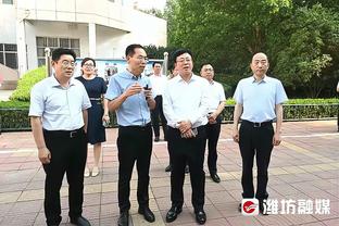 背靠背打马刺会出战？詹姆斯：明早看看感觉如何再决定